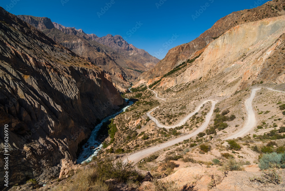 Serpentine mountain road