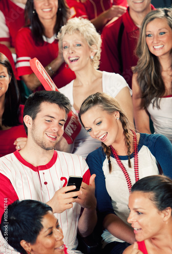 Photography Fans: Man Shows Girlfriend Cell Phone