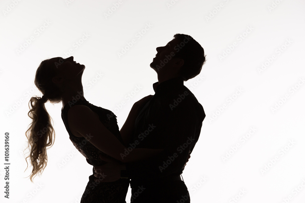 The silhouette of romantic couple