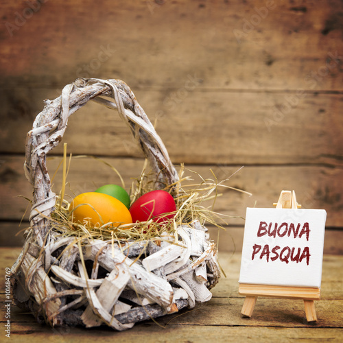 Osterkorb mit italienischem Text