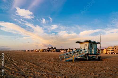 Evening sky at the 2nd St. Lifeguard Tower and The Strand in Her