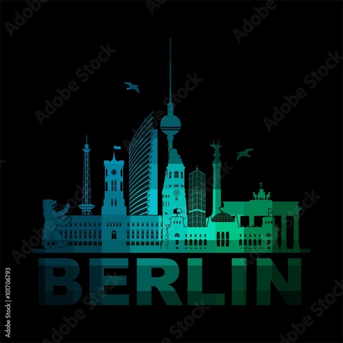 Berlin bei Nacht - Skyline mit wichtigsten Sehenswürdigkeiten Berlins Brandenburger Tor Berliner Bär Fernsehturm Funkturm Rotes Rathaus Gedächtniskirche Potzdamer Platz