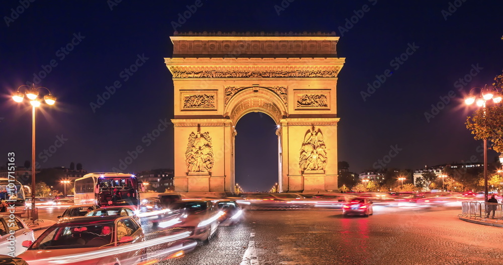Triumph Arch at night 