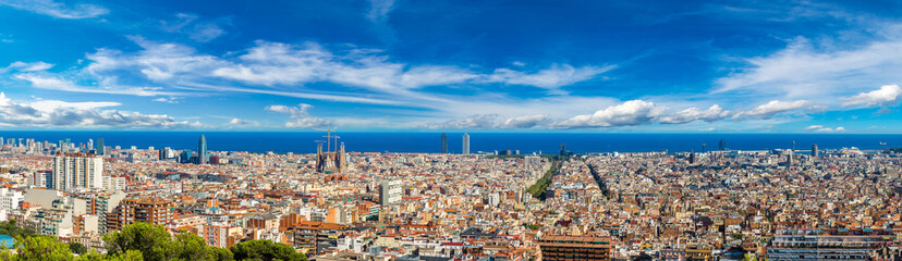 Wandcirkels Barcelona Panorama Barcelona met kuststad  © Sergii Figurnyi