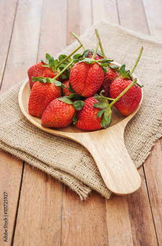 Strawberry shrivel in wooden bowl