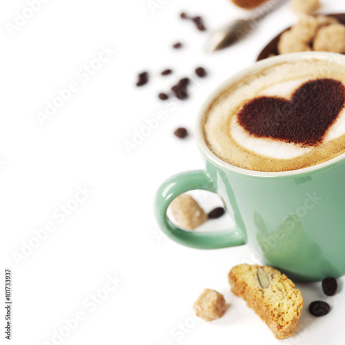 Fototapeta Naklejka Na Ścianę i Meble -  Cup of coffee with heart on foam