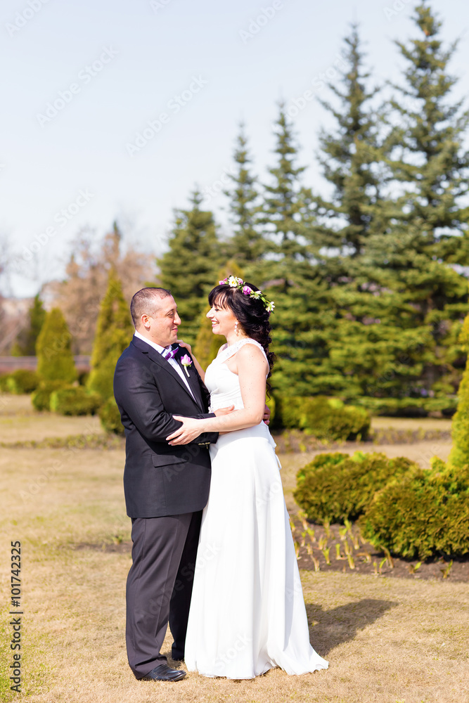 wedding theme, bride and groom embracing