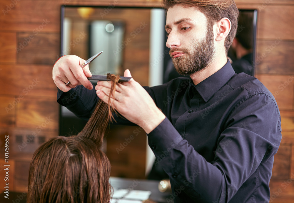 Φωτογραφία Women's haircut. hairdresser, beauty salon