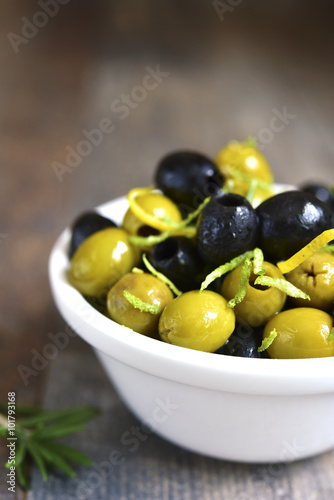 Organic olives .
