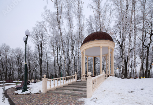 Canvas Print alcove in snow covered park. Kharkov. Ukraine.