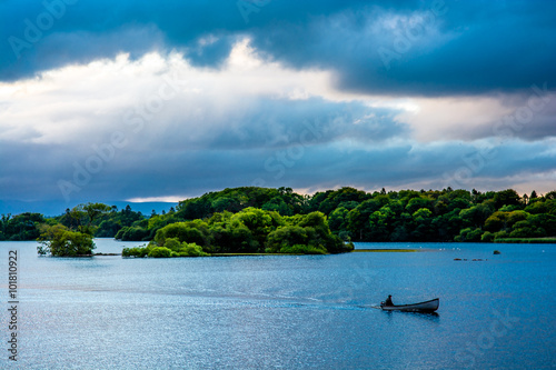 Boot am Lough Leane im Killarney National Park in Irland photo