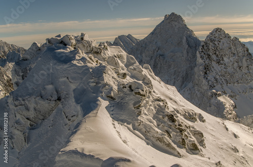 Fototapeta Naklejka Na Ścianę i Meble -  Zima ,szlak na Rysy ,Tatry,Polska,Słowacja,panorama ,widoki