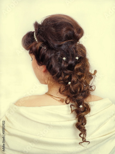 Beautiful Greek hairstyle for long hair