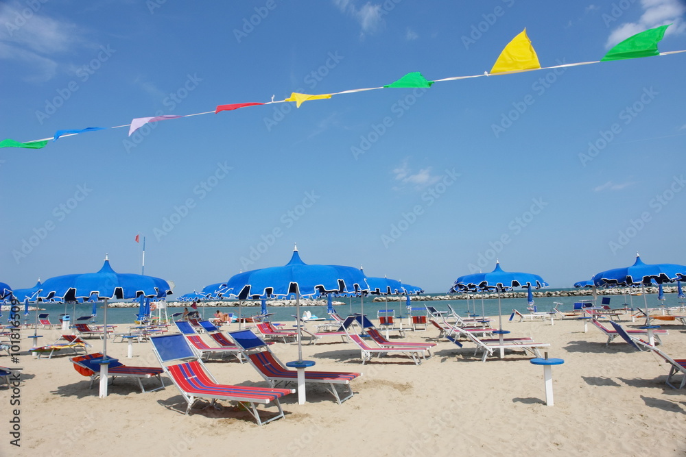 Obraz premium triangle flag sky