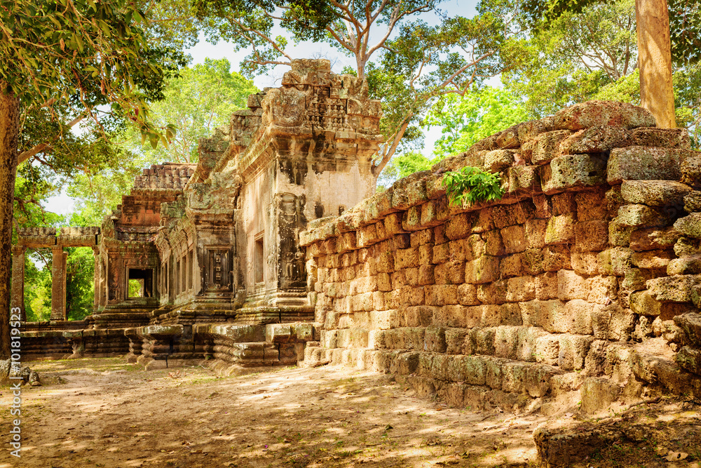 Fototapeta premium Side view of Ta Kou in Angkor Wat complex . Siem Reap, Cambodia