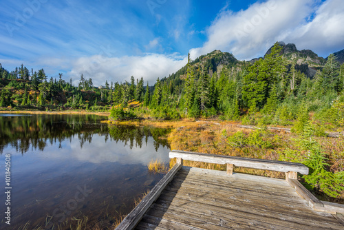 Picture Lake Trail, Artist point , North Cascades region © khomlyak