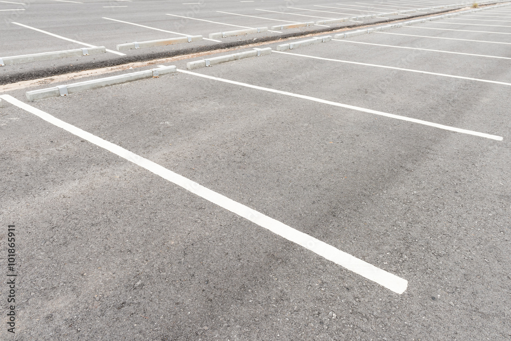 Fototapeta premium Empty parking lot