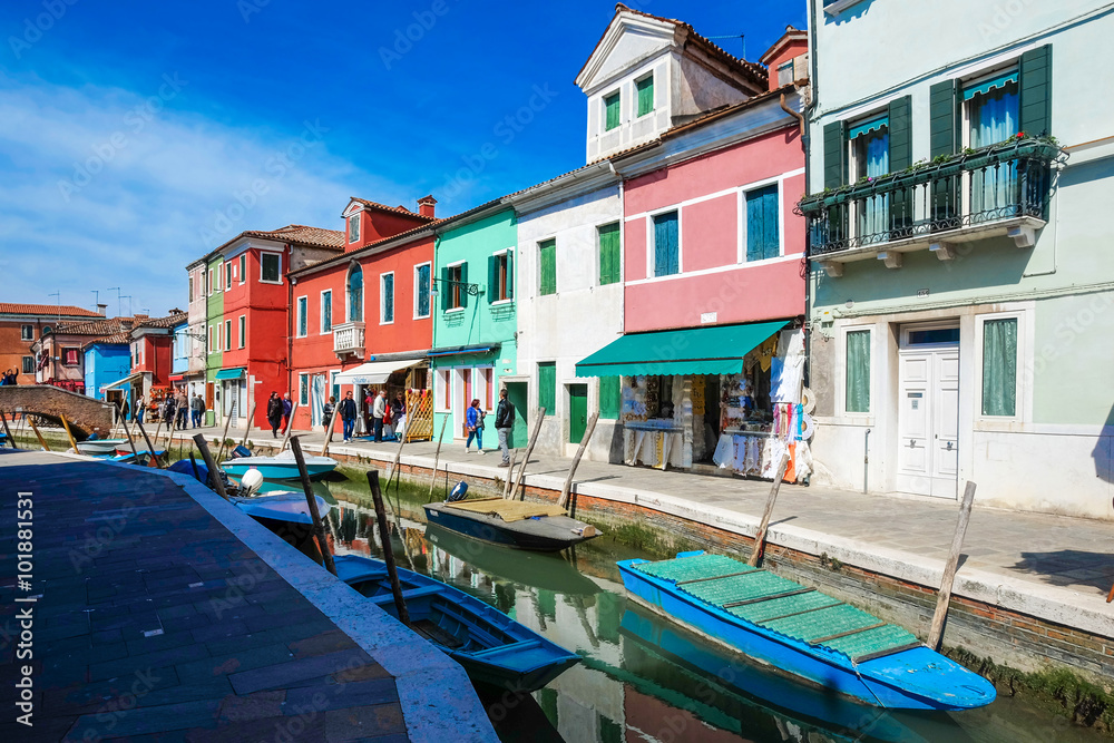 VENICE, ITALY Burano island, multi-colored 