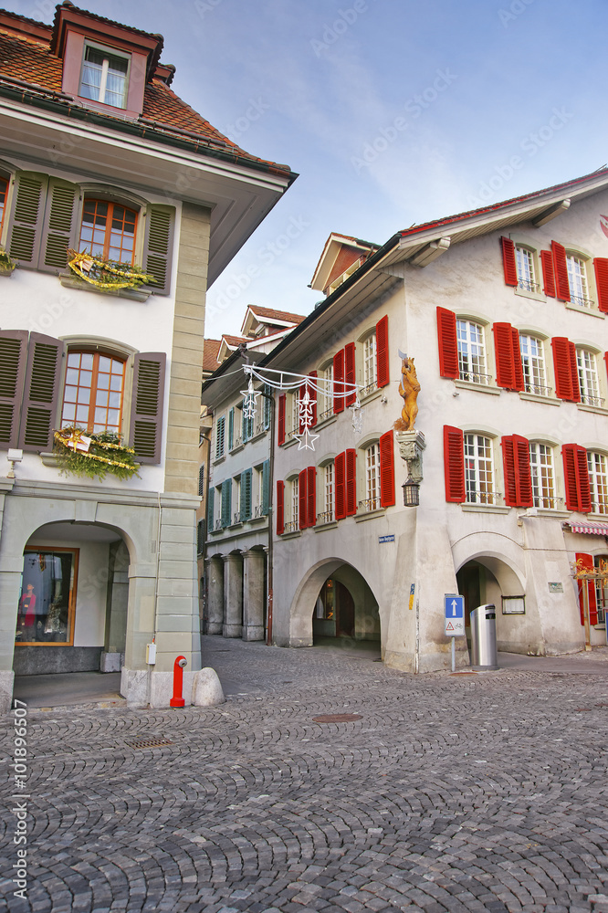 Φωτογραφία Town Hall Square in Old Town of Thun at Christmas