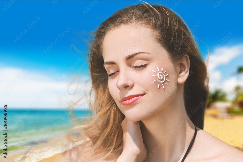 Sunscreen. Sunscreen.