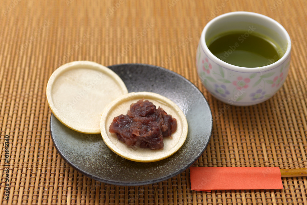 もなか /サクサクもちもちの美味しい和菓子 もなか /サクサクもちもちの美味しい和菓子