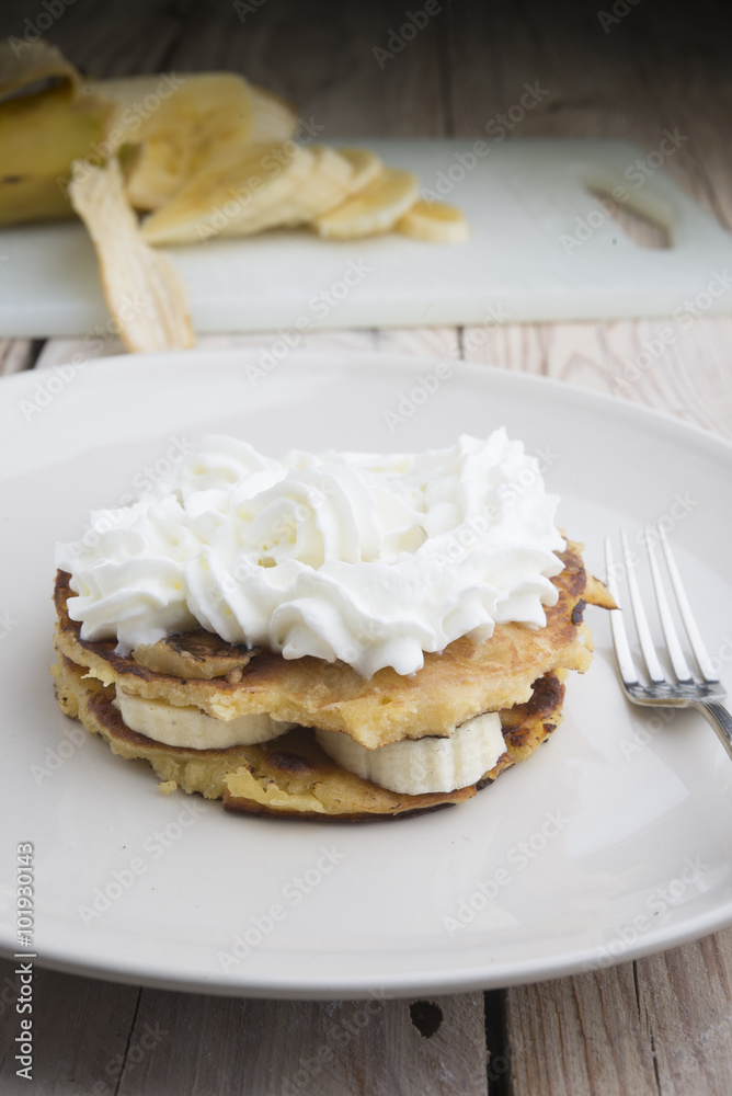 Pancake with Banana and cream