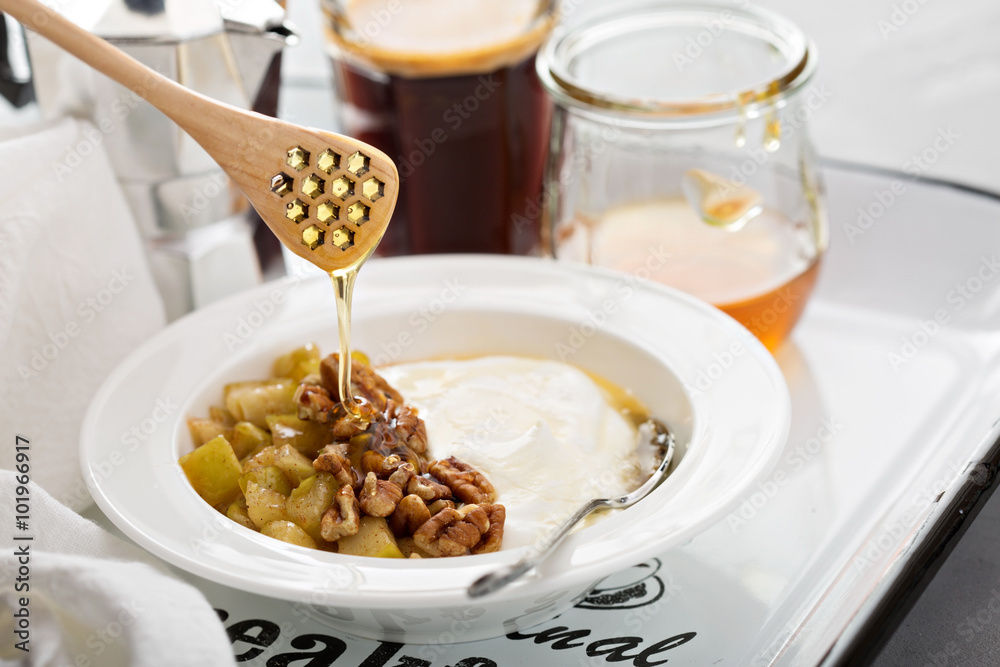 Whipped yogurt with apples and nuts Whipped yogurt with apples and nuts
