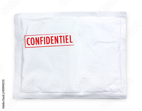Enveloppe blanche matelassée "Confidentiel"