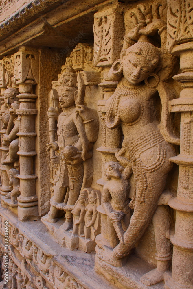 Puits de Rani ki Vav à Patan au Gujarat (Inde)