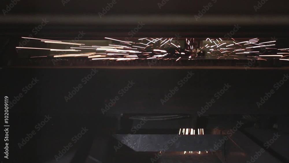 Découpe plasma pièces métal usine