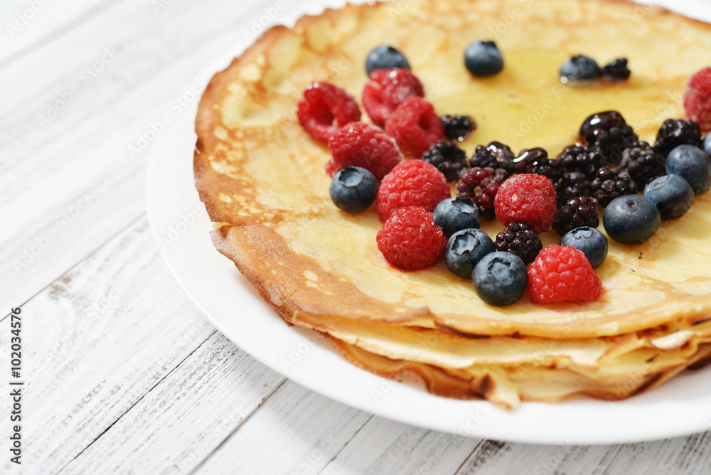 Pancakes with fresh berries Pancakes with fresh berries