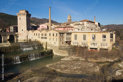 Veduta panoramica di Fermignano e della cascata photo