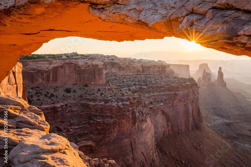 Mesa Arch at sunrise, Canyonlands National Park, Utah photo