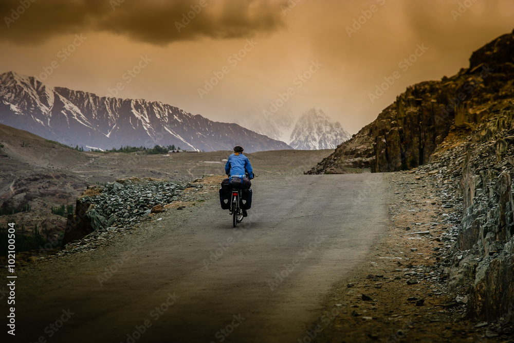 Cycling to Shandur Pass