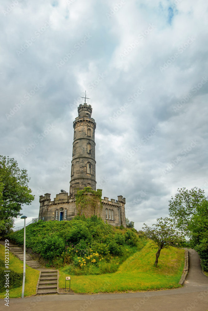 Obraz premium The Nelson Monument Edinburgh