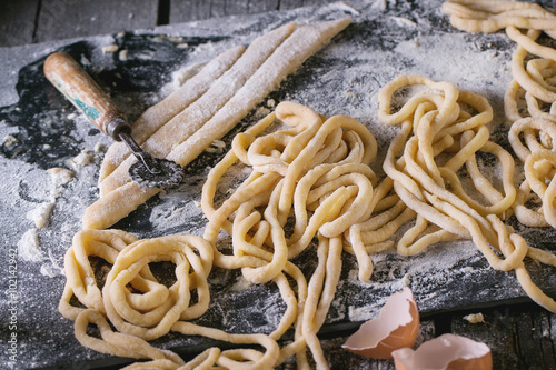 Foto Fresh homemade pasta pici