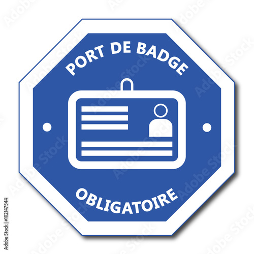 Logo port de badge obligatoire.