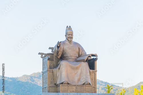 Photography King sejong statue in seoul city Korea