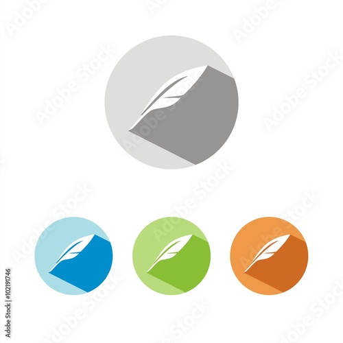 Icono de una pluma sobre fondos de colores