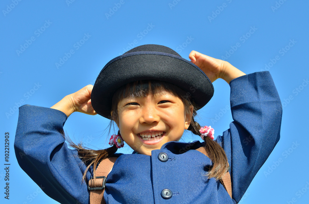 にっこり笑う女の子(幼稚園) にっこり笑う女の子(幼稚園)