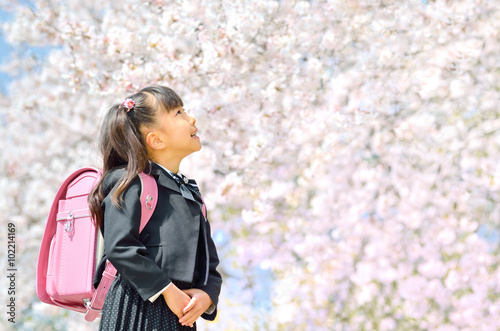 新一年生の女の子（桜）