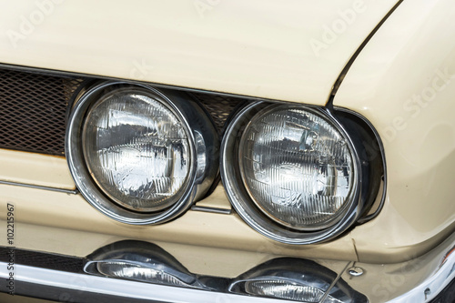 古い車のヘッドライト　Head lamp of the nostalgic car © norikko