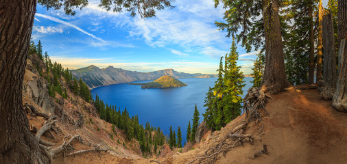 Leinwandbilder See Crater Lake Nationalpark in Oregon  © underwaterstas