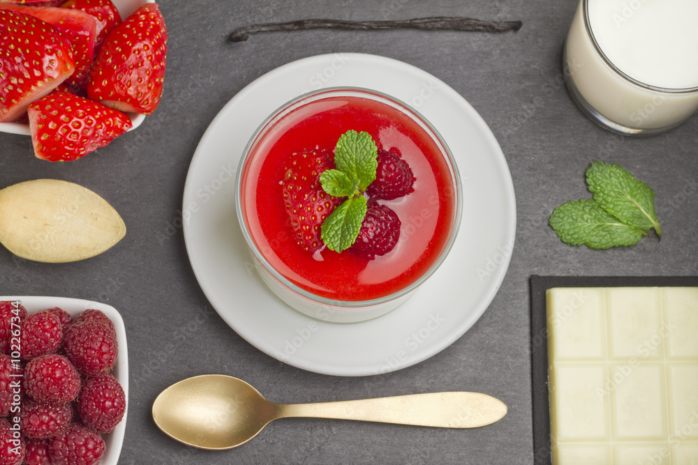 White chocolate panna cotta