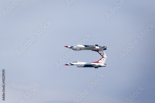 Fotografie, Obraz USAF Thunderbirds aerobatics team doing the Calypso Pass
