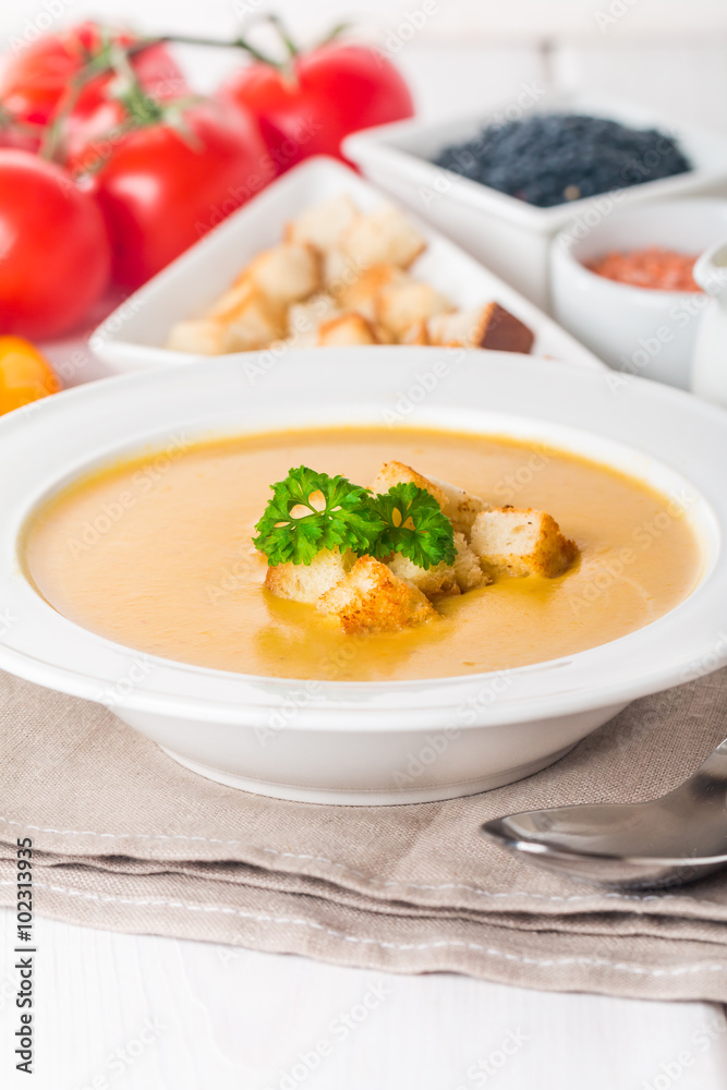 Vegetarian lentil cream soup