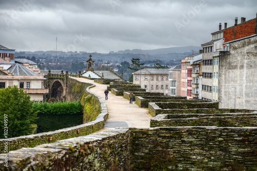 Paseo invernal por la muralla de Lugo