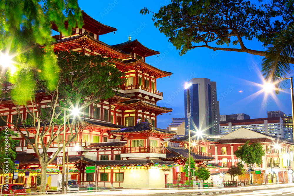 Buddha Toothe Relic Temple  Chinatown  Singapore