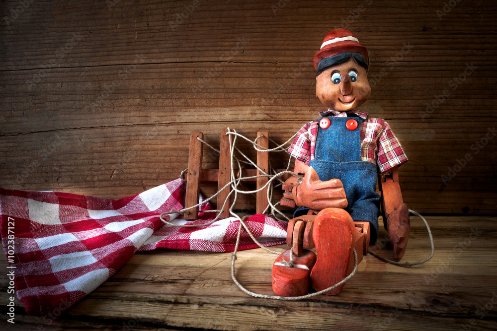 Pinocchio puppet - obrazy, fototapety, plakaty 