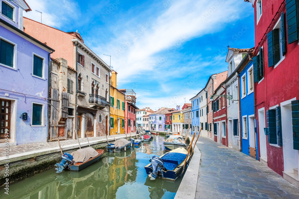 Fototapeta Colorful houses on the famous island Burano, Venice, Italy.